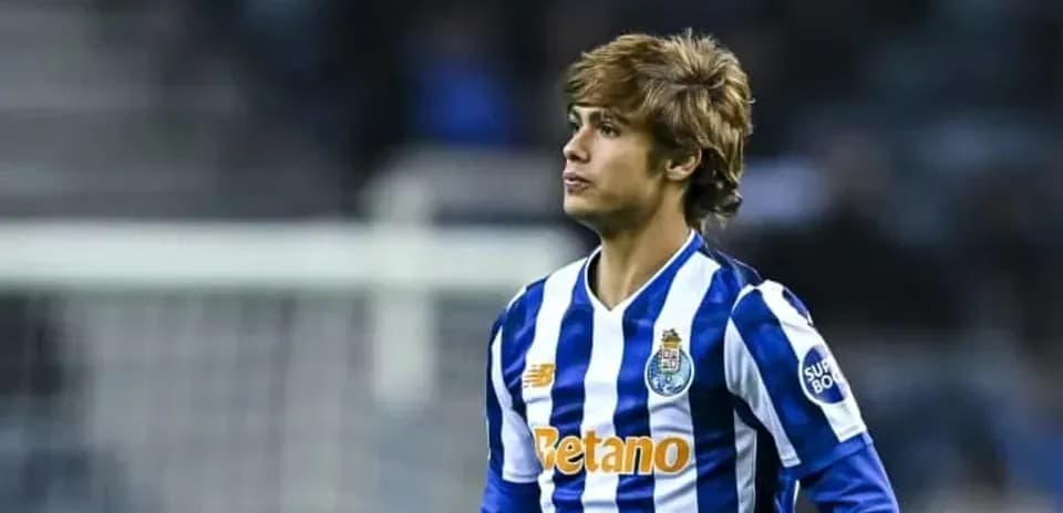 Jugador de FC Porto en el campo durante un partido