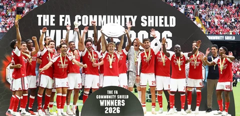 Jugadores de Arsenal celebrando la victoria en 2026