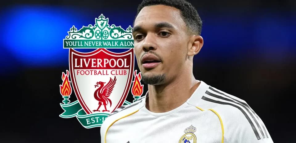 Jugador con camiseta de Real Madrid y escudo de Liverpool