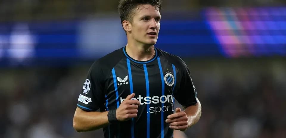 Jugador de Club Brugge en acción durante partido