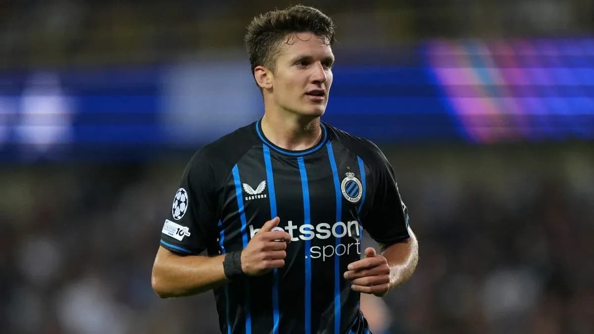 Jugador de Club Brugge en acción durante partido