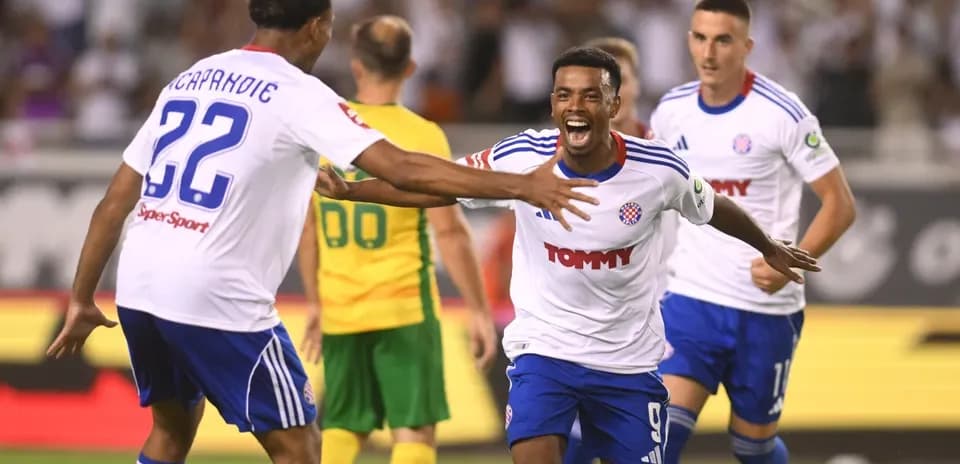 Jugadores del Hajduk Split celebrando un gol