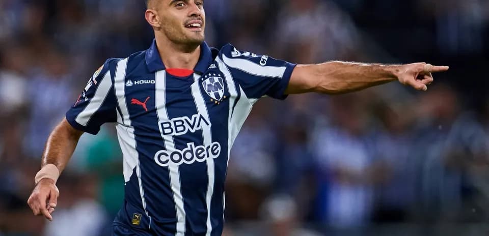 Jugador de Monterrey celebrando un gol