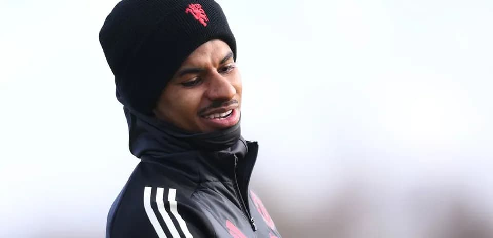 Jugador sonriendo durante sesión de entrenamiento