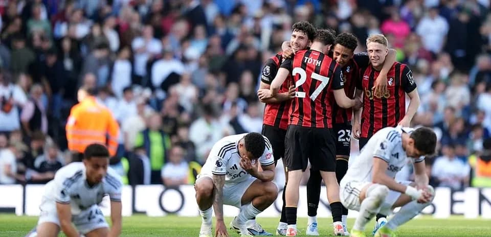 Jugadores de Bournemouth celebrando en el campo