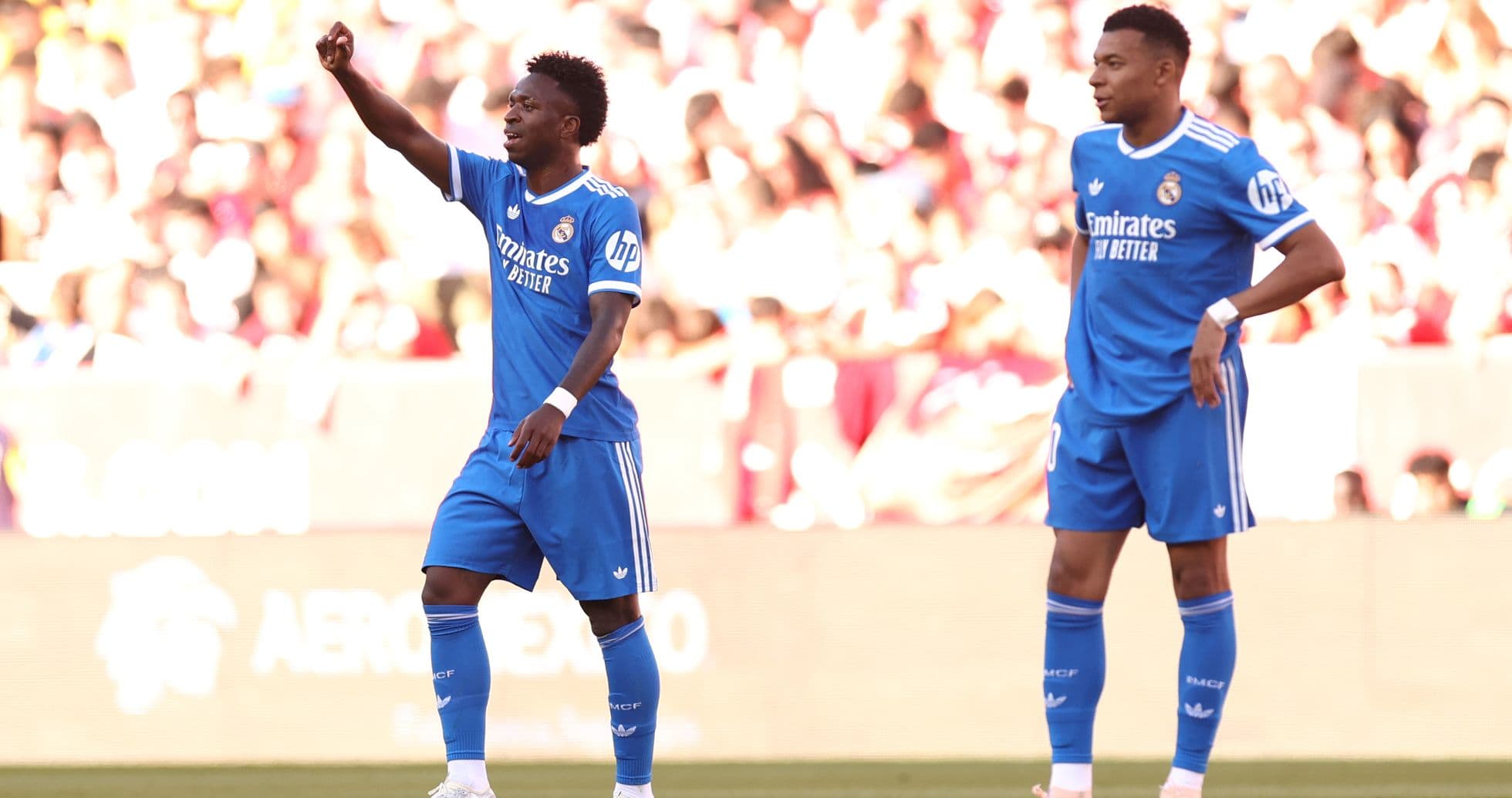 Vinícius Jr. y Mbappé en partido de La Liga