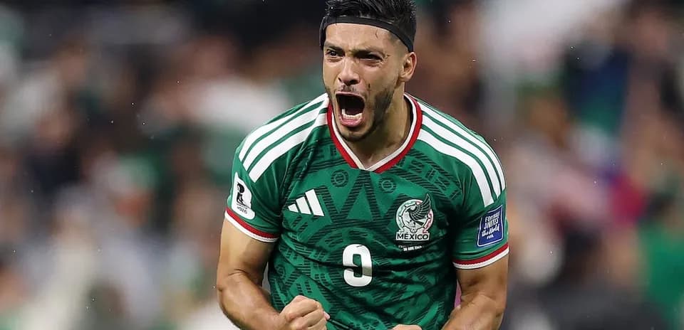 Jugador de México celebrando un gol