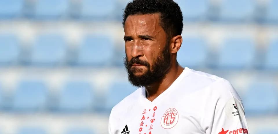 Jugador de Antalyaspor en el campo de juego