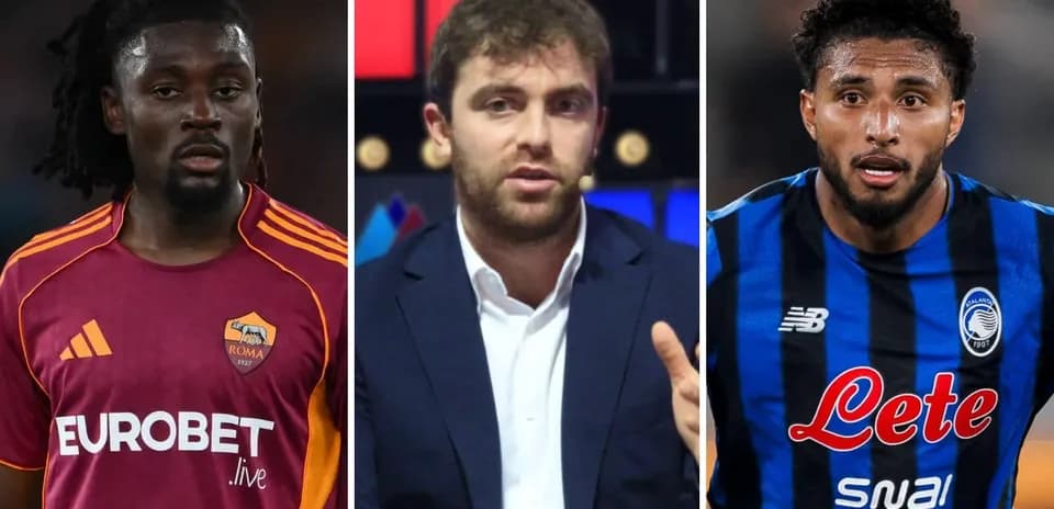 Jugadores de fútbol y analista en estudio de televisión