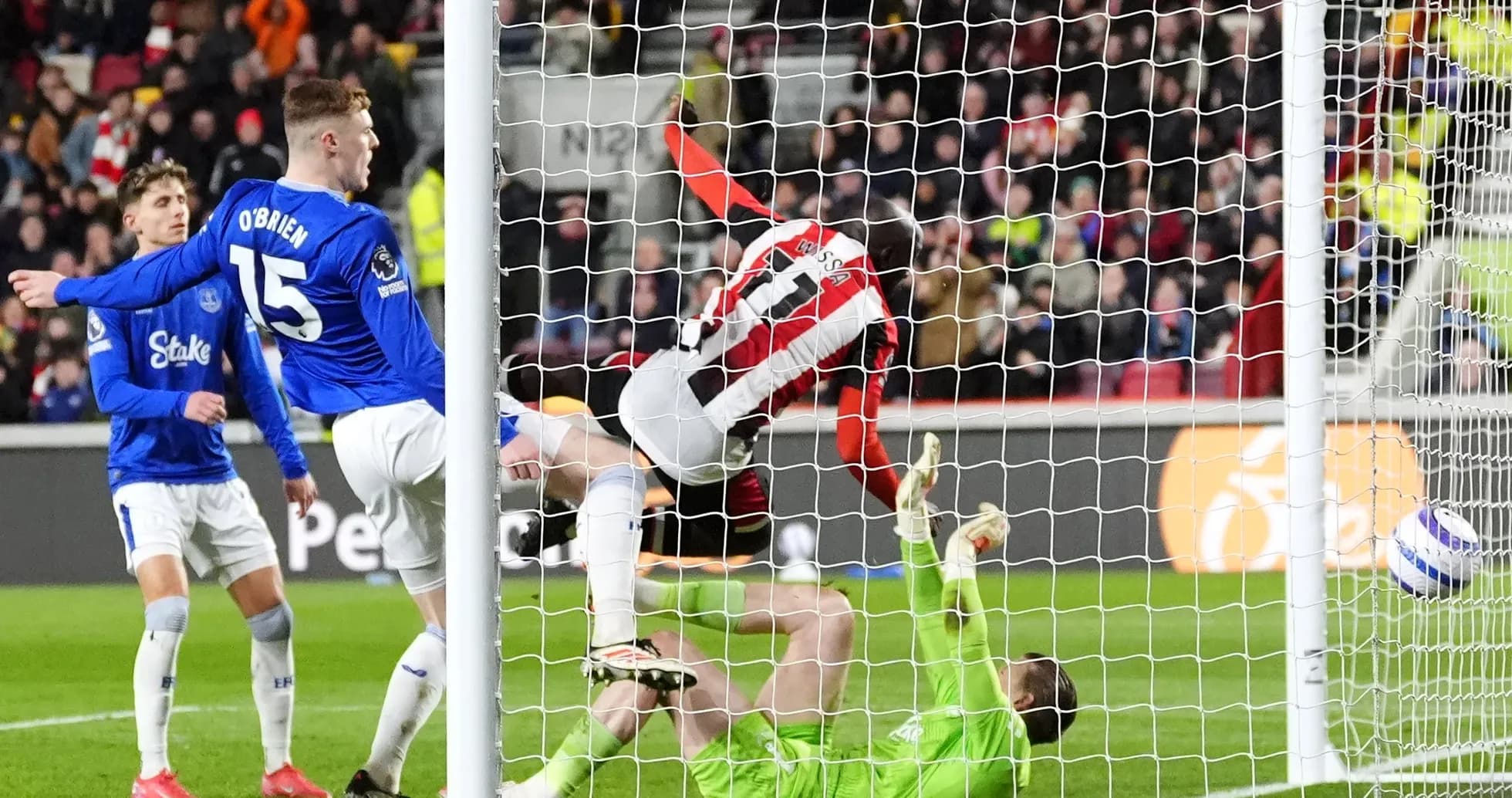 Gol de Brentford contra Everton en Premier League