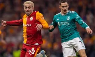 Jugadores de Liverpool y Galatasaray en acción