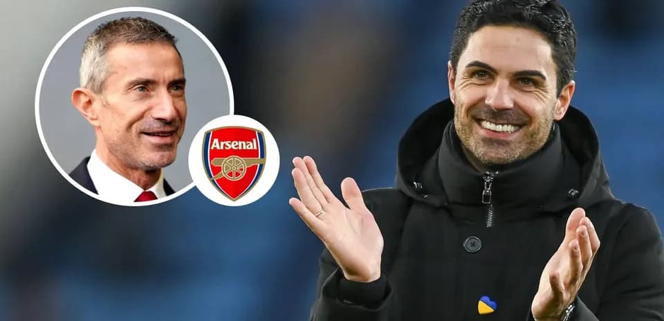 Entrenador aplaudiendo con logo de Arsenal presente