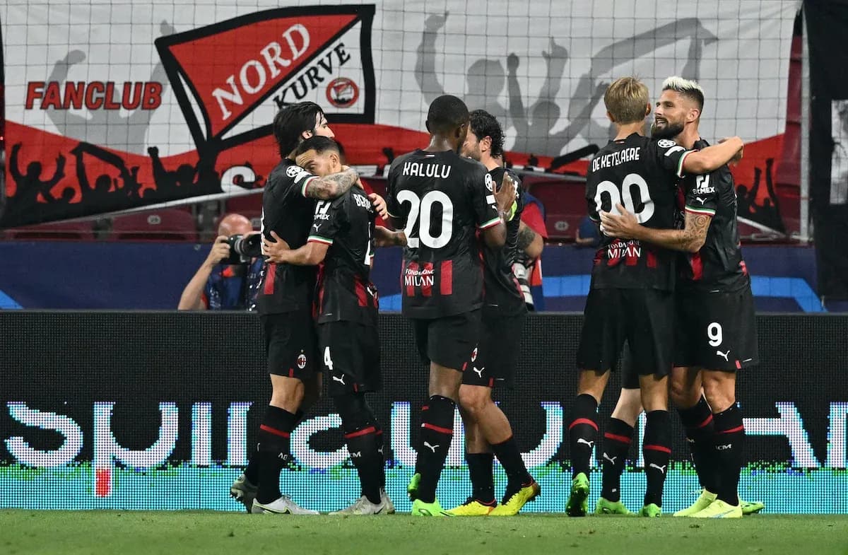 Jugadores del AC Milan celebrando un gol