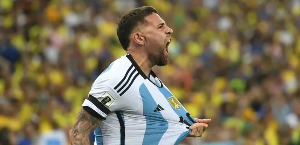 Jugador argentino celebrando en el partido
