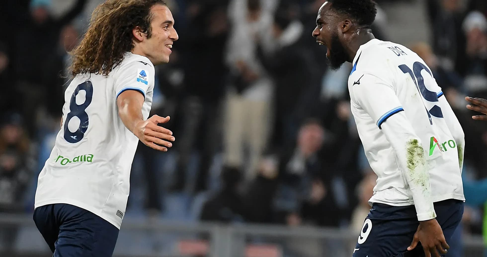 Jugadores de Lazio celebrando un gol