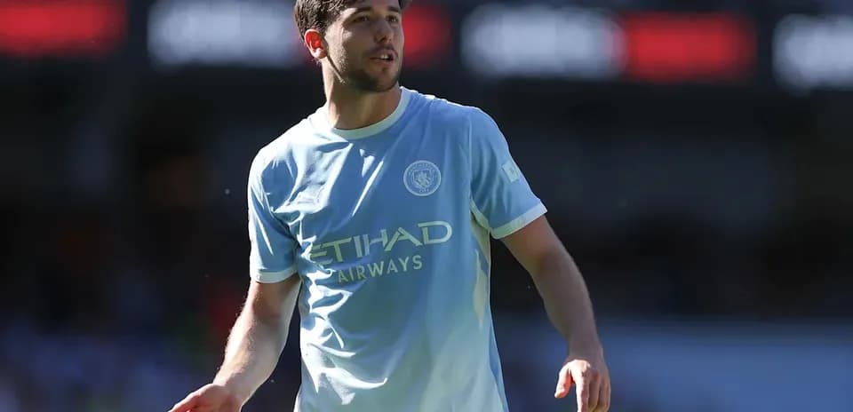 Jugador de Manchester City en acción en el campo