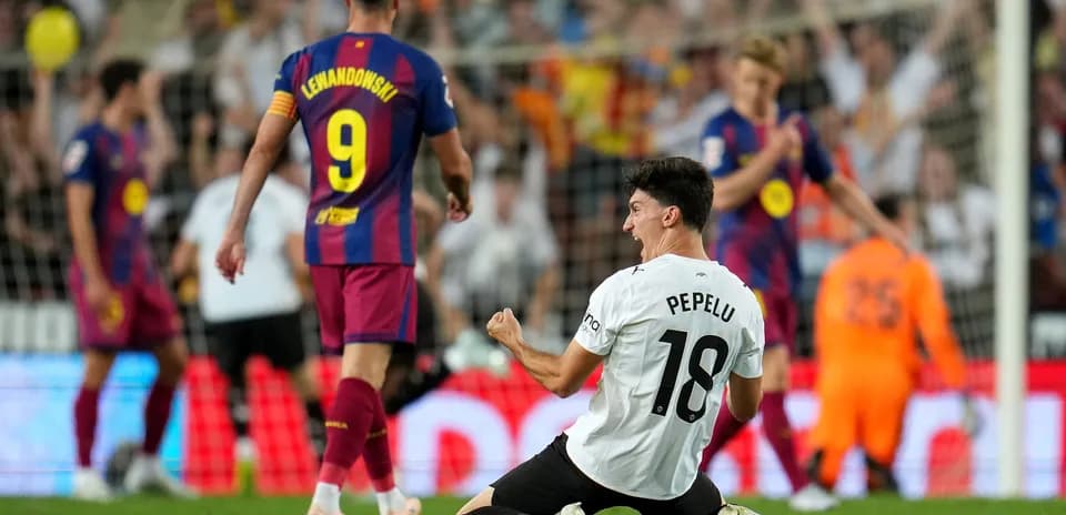 Pepelu celebra un gol contra el Barcelona