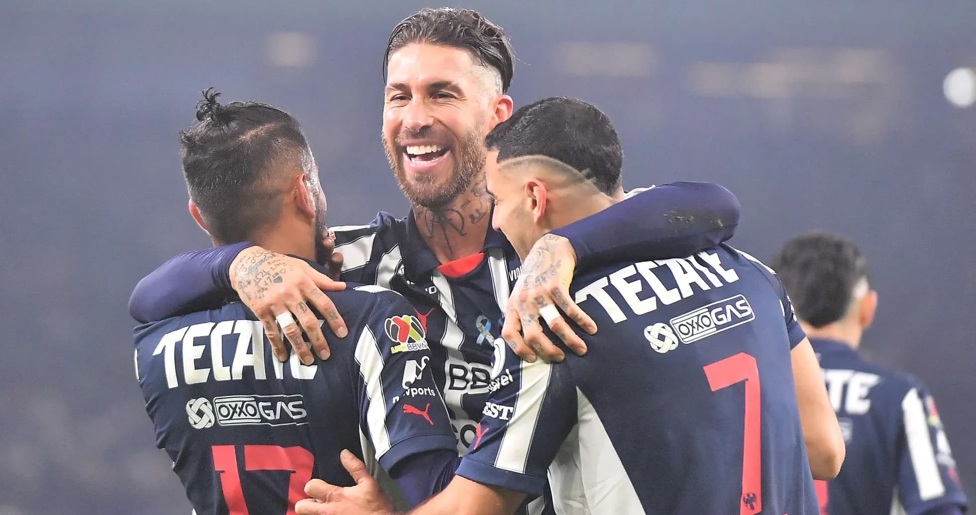 Jugadores de Monterrey celebrando un gol