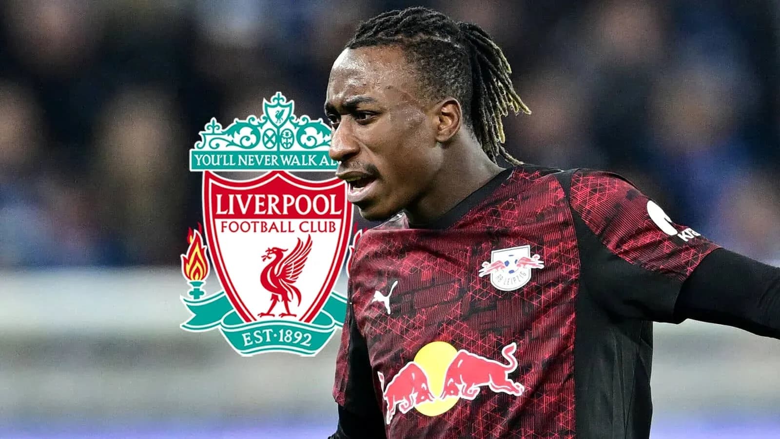 Jugador de RB Leipzig con escudo de Liverpool