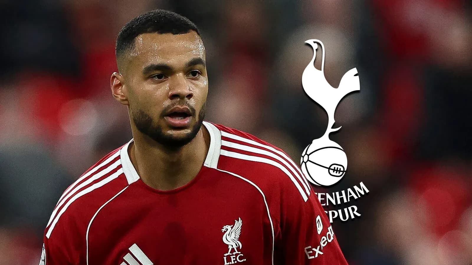 Jugador de Liverpool en acción durante un partido