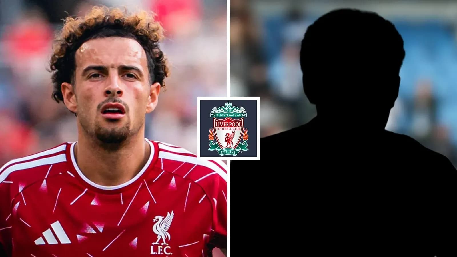 Jugador de Liverpool en uniforme rojo durante partido