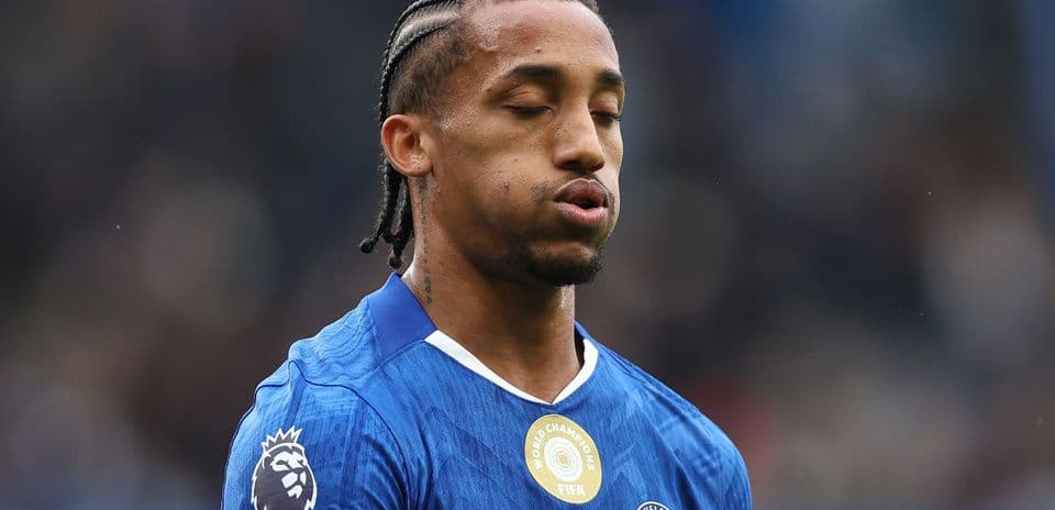 Jugador de Chelsea en acción durante un partido