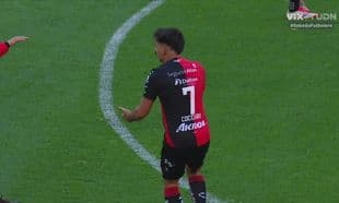 Jugador de Atlas durante el partido contra FC Juárez