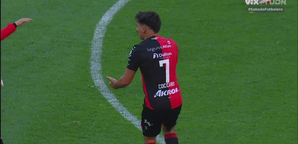 Jugador de Atlas durante el partido contra FC Juárez