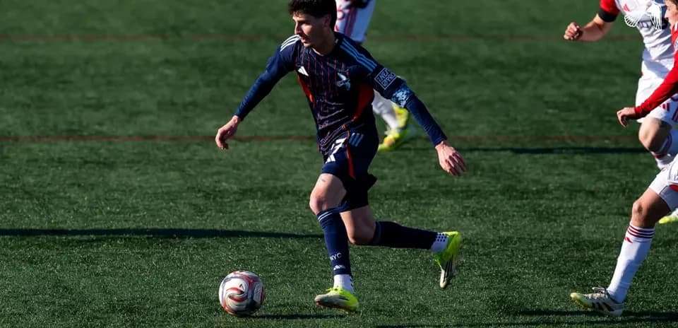 Jugador de Nueva York City II en acción