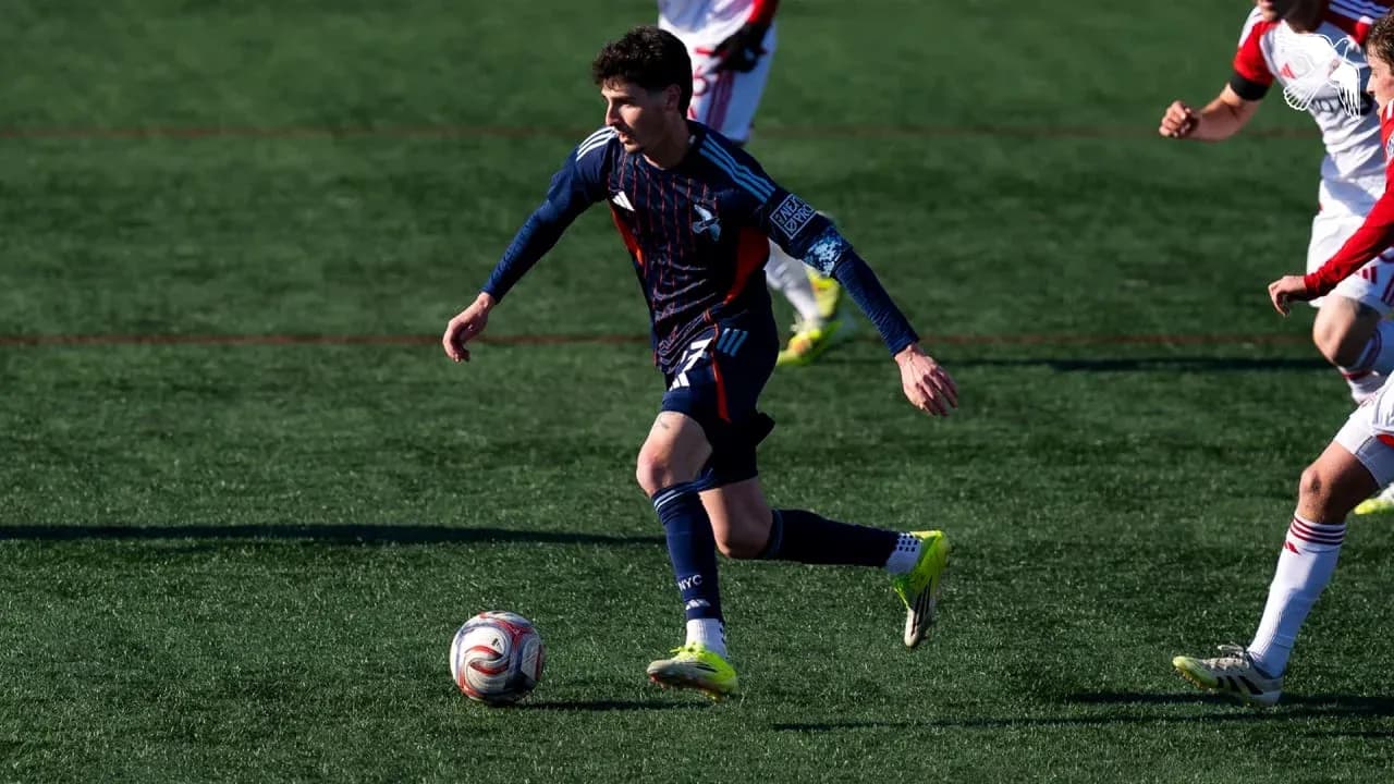 Jugador de Nueva York City II en acción