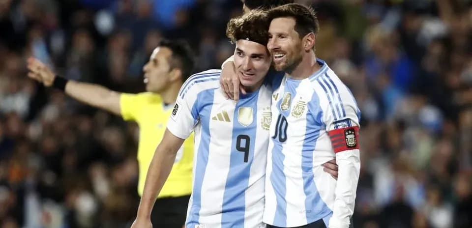 Jugadores de Argentina celebrando un gol en partido