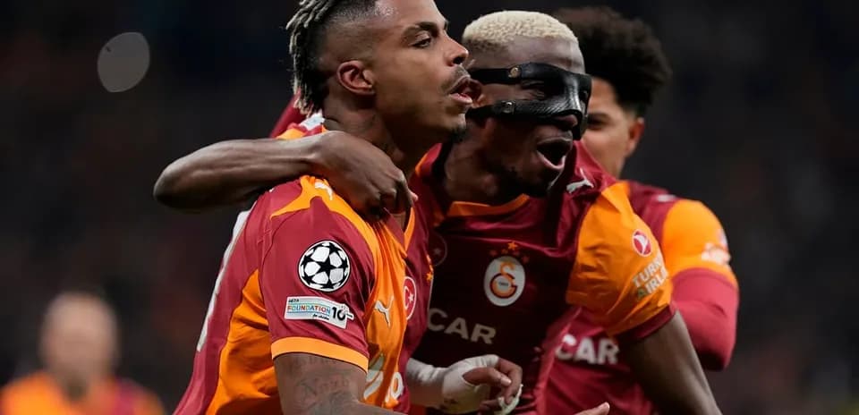 Jugadores de Galatasaray celebrando un gol