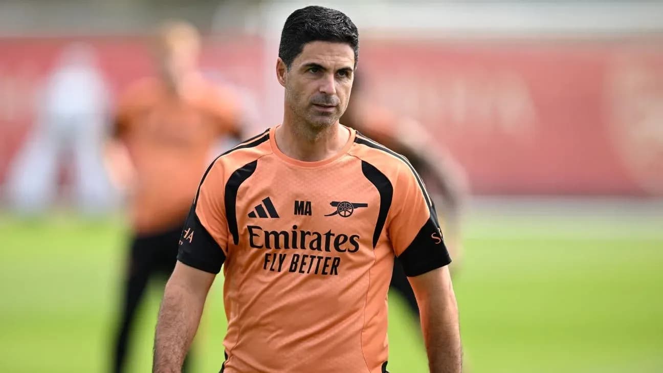 Entrenador de Arsenal en sesión de entrenamiento