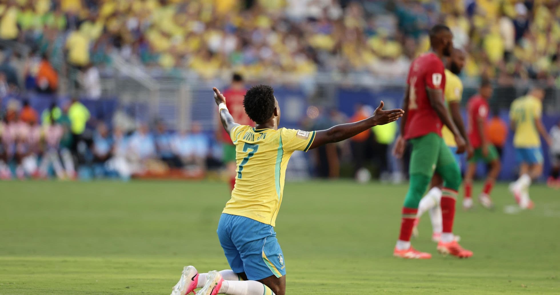 Jugador de Brasil celebrando en el partido