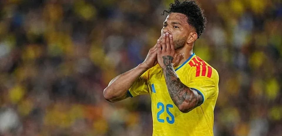 Jugador de Colombia en acción durante un partido