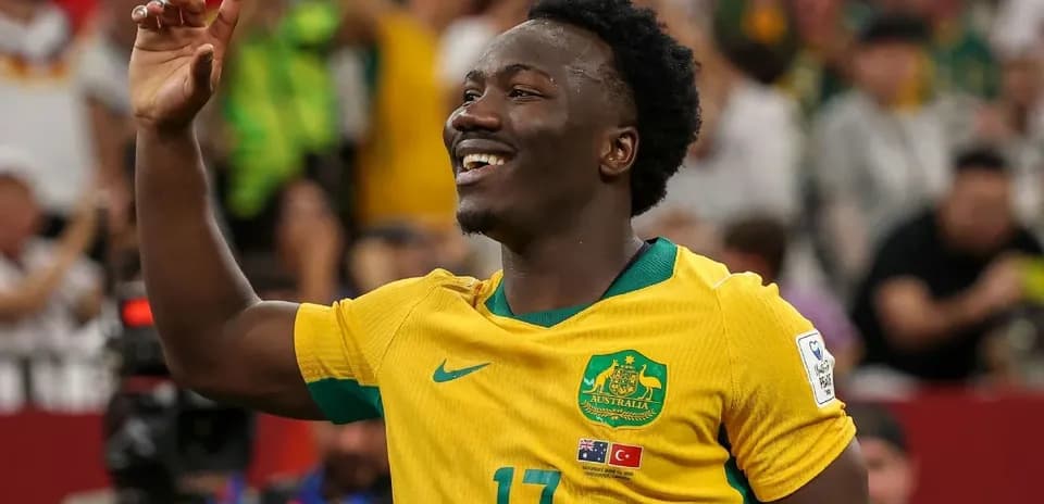 Jugador de Australia celebrando un gol en el partido