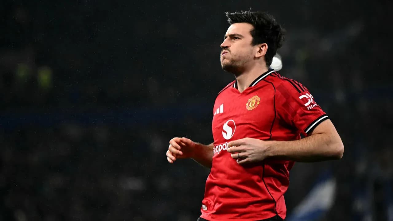 Jugador de Manchester United corriendo en el campo