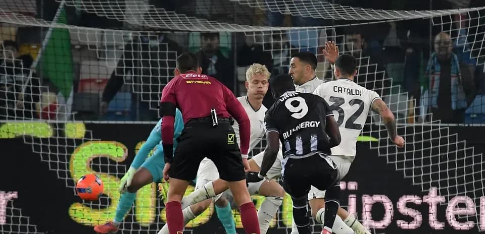 Gol de Udinese contra Lazio en Serie A