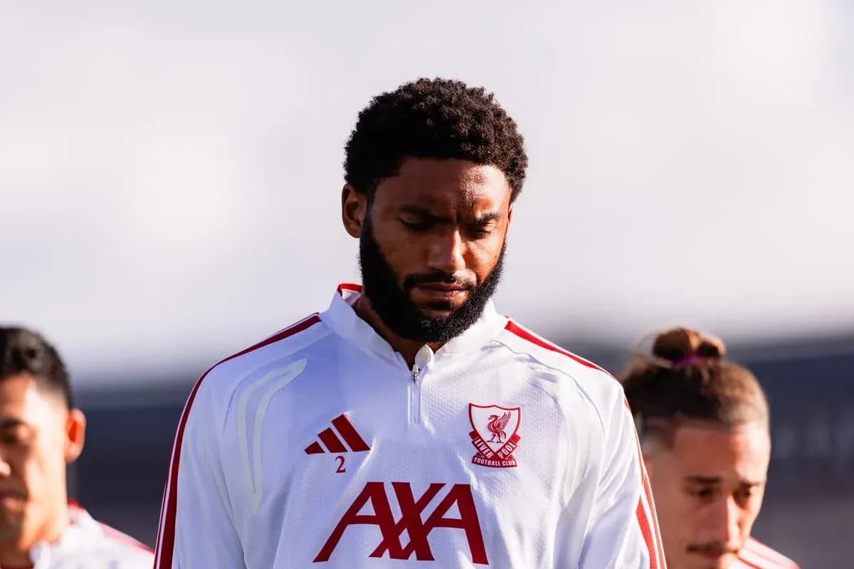 Jugador de Liverpool en la alineación antes del partido