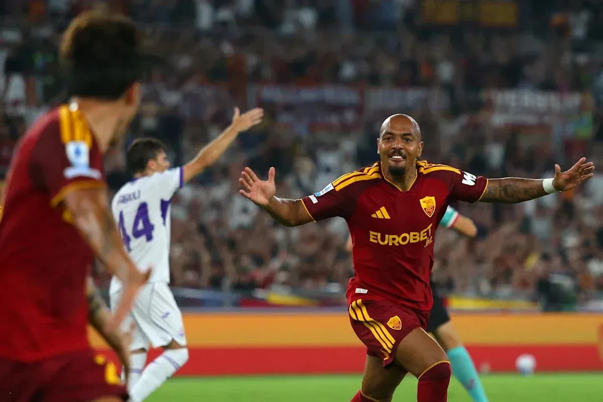 Jugador de Roma celebrando un gol en el estadio