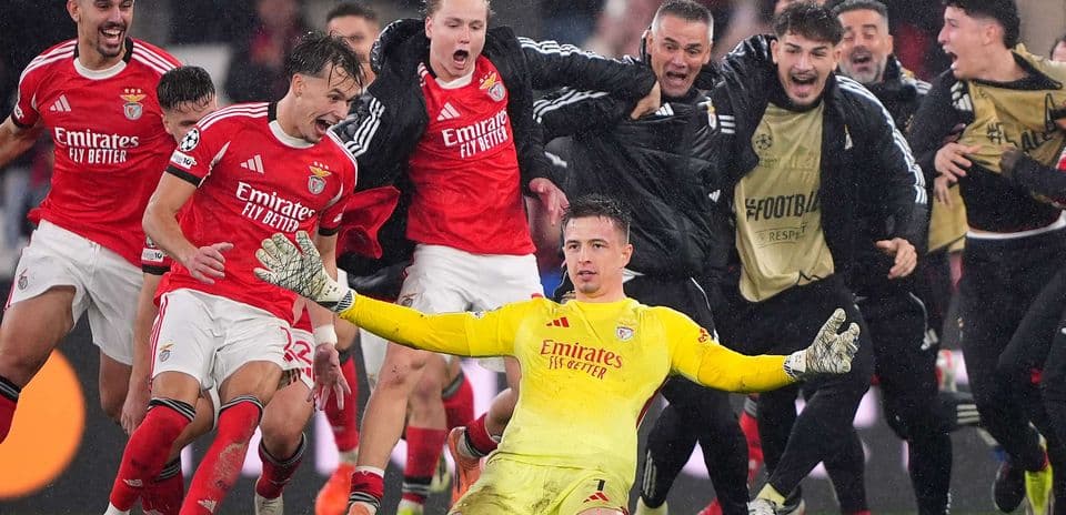 Benfica derrota a Real Madrid 4-2 y asegura su lugar en 1/16 de final.jpg