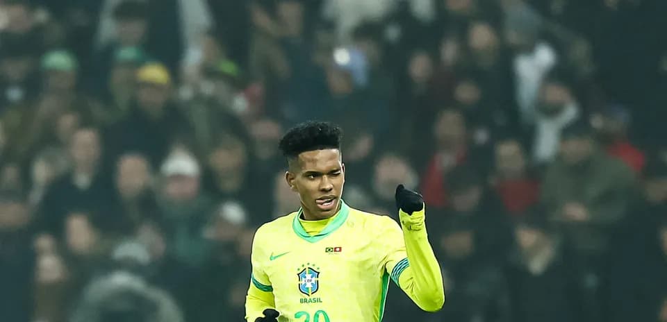Jugador de Brasil celebrando durante el partido