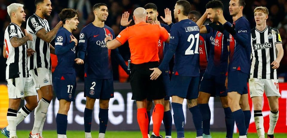 Football illustration used for match coverage - bc0ro2xa.jpg