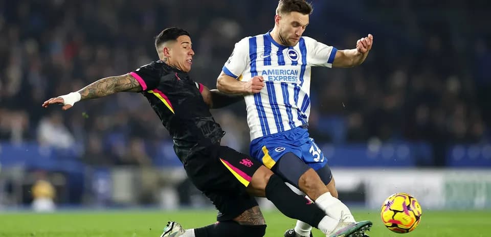 Jugadores de Brighton y Chelsea en acción