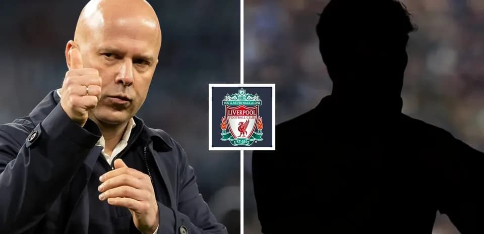 Entrenador mostrando pulgar arriba, logo de Liverpool