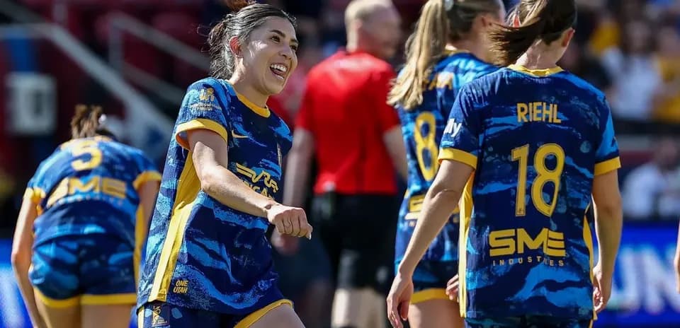 Jugadoras del Utah Royals celebrando un gol