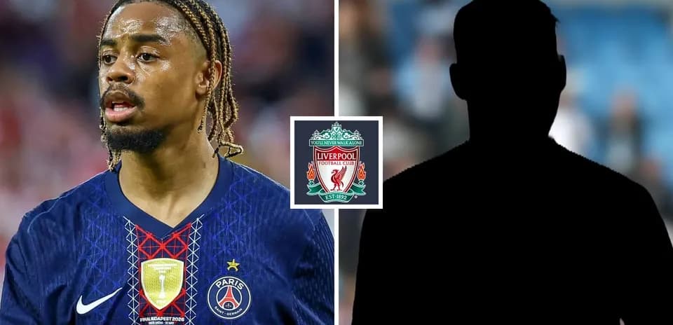 Jugador de PSG con camiseta durante partido