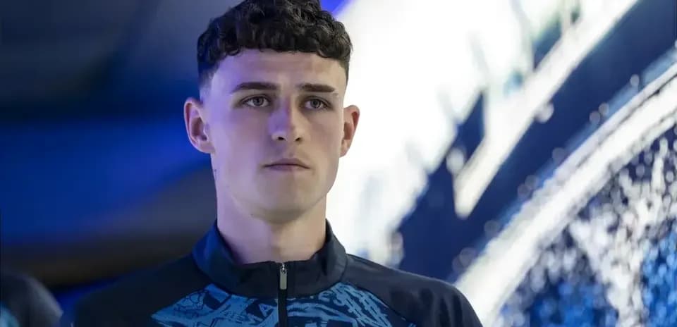 Jugador de Manchester City en vestíbulo previo al partido