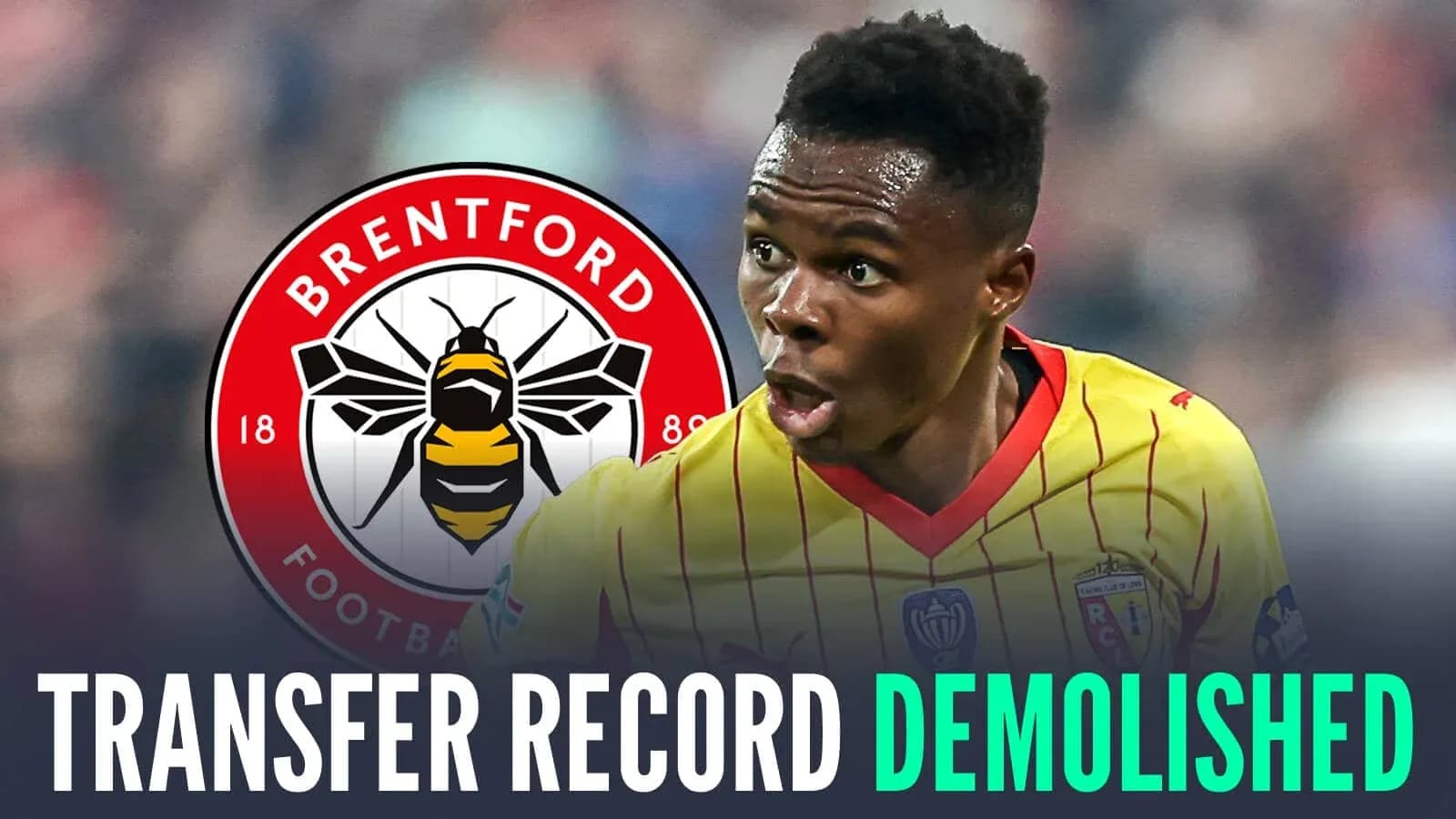 Jugador celebrando con camiseta de RC Lens y logo de Brentford