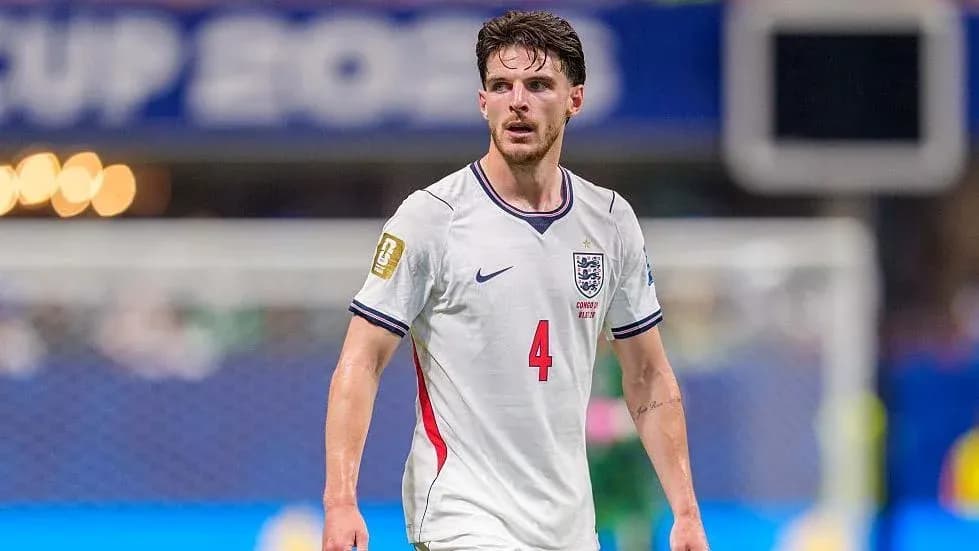 Jugador de Inglaterra en partido de fútbol